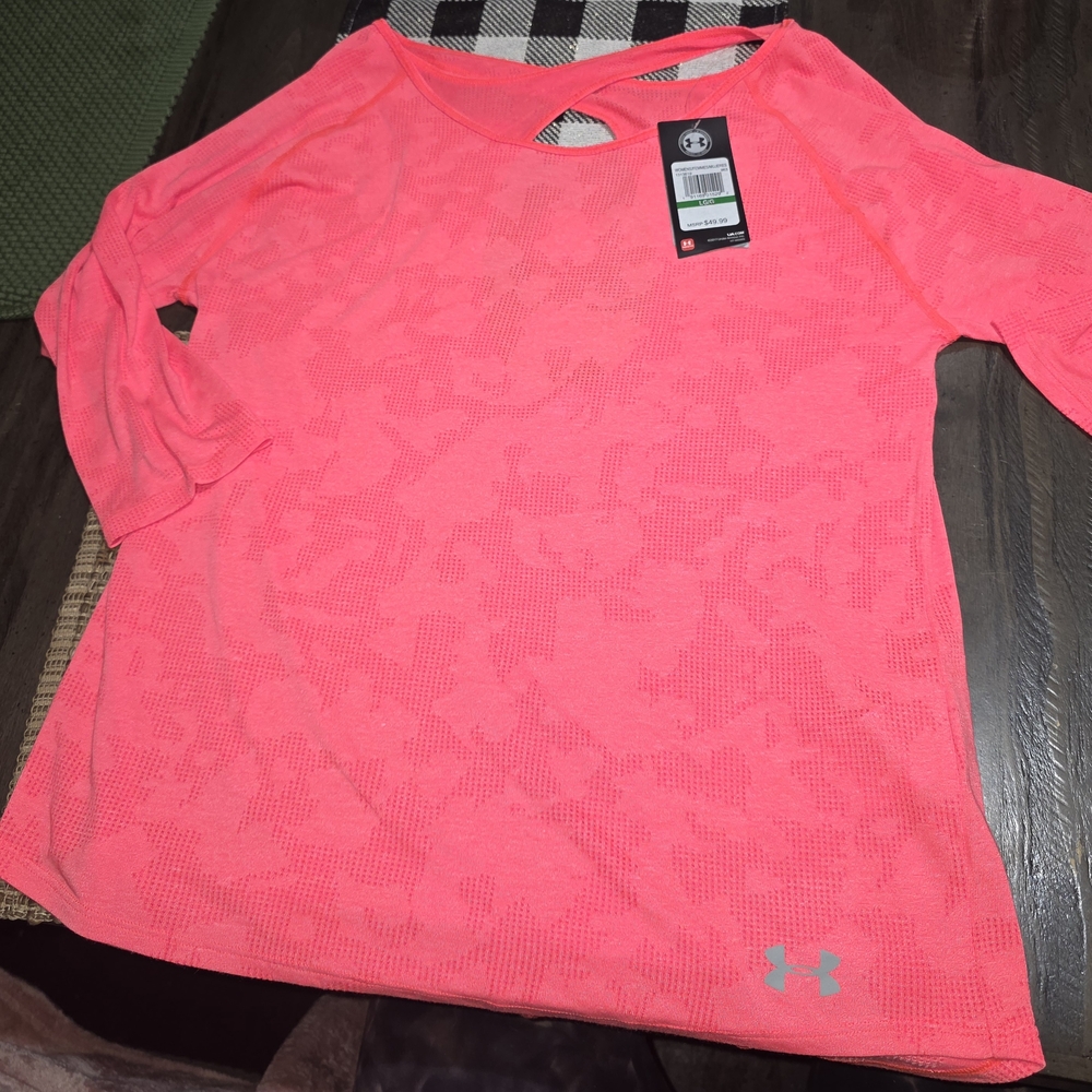 Under Armour Women's Pink Workour Top. Xs